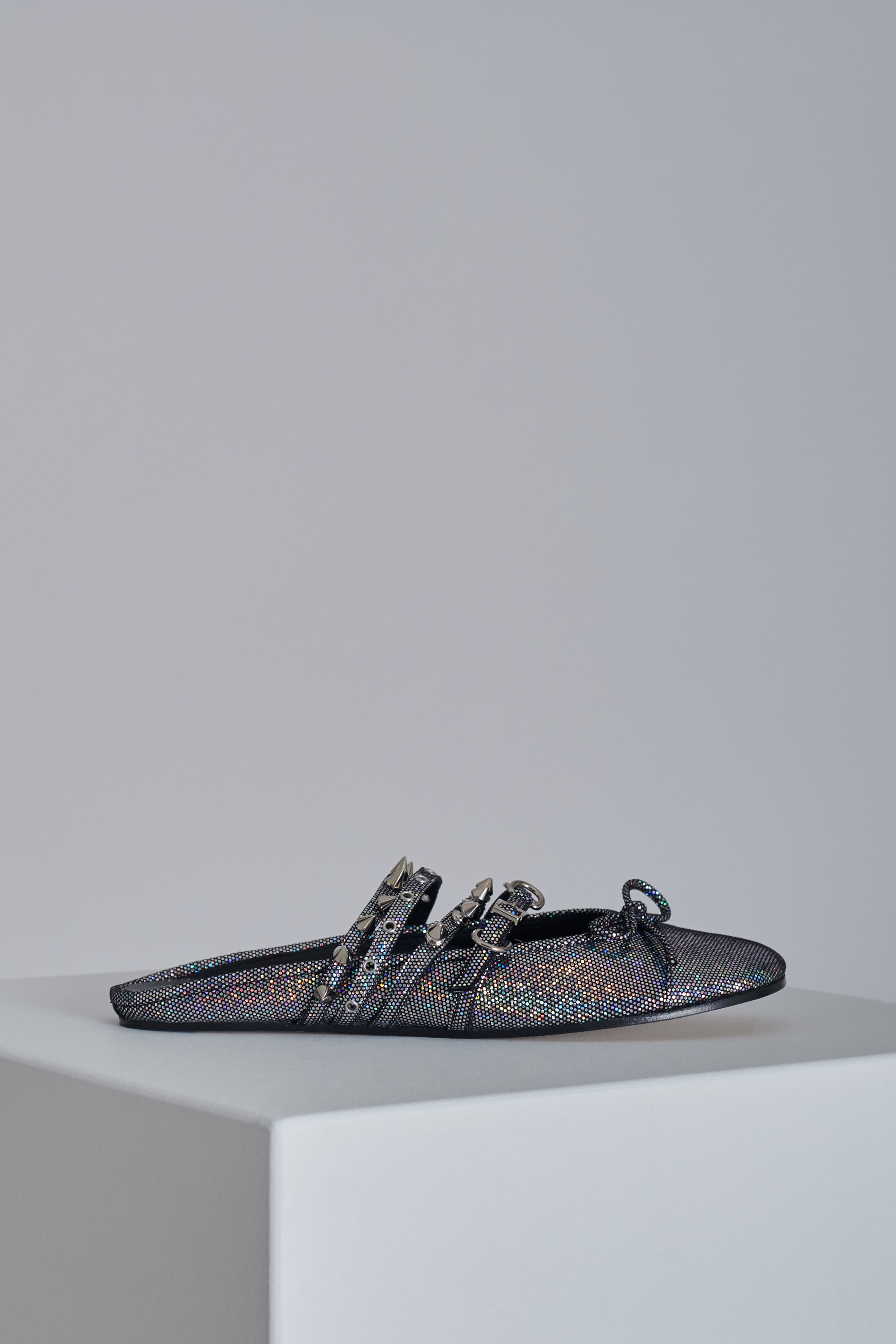 【関税込み】ABRA ブラック Spike Ballerina ミュール ABRA: Black Spike Ballerina Mules | SSENSE